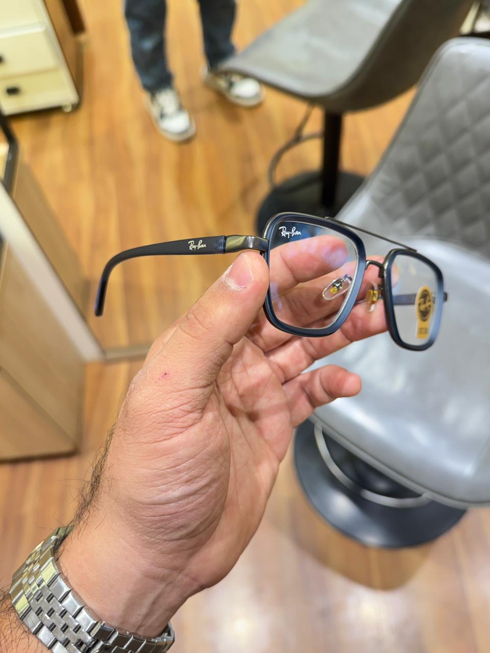RB 06 silver blue plano