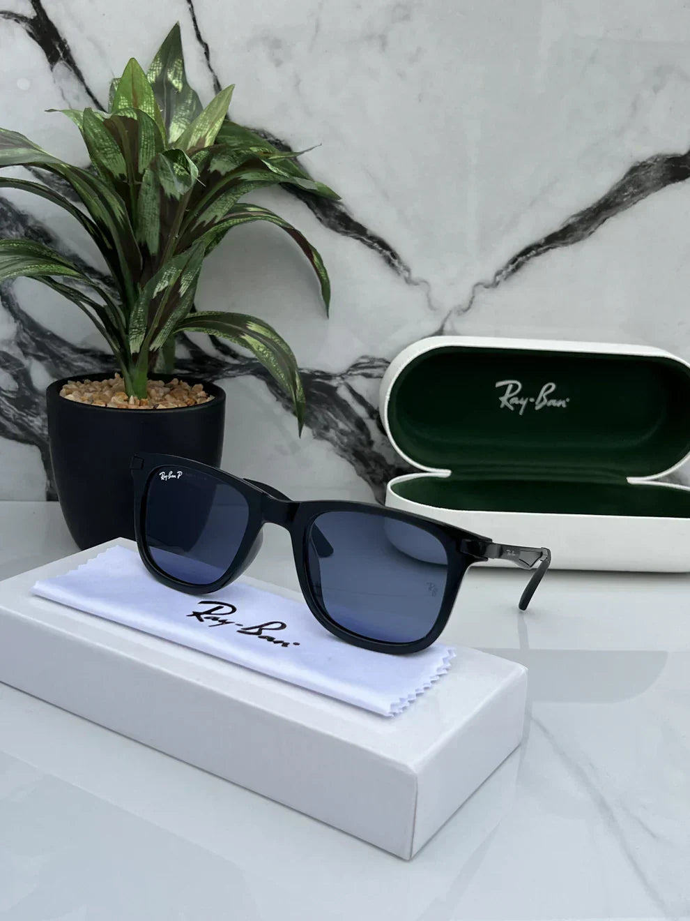 RB 4287 black blue candy Sunglasses